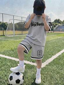 SHEIN 2件組青少年男孩休閒寬鬆舒適百搭黑白緞帶裝飾圓領短袖灰色T恤與灰色短褲運動套裝，Y2K風格，SS26，適合春夏、外出、情人節、約會、旅行、度假、家庭聚會、開學、婚禮、派對、運動、生日 - 灰色 - 查看 3