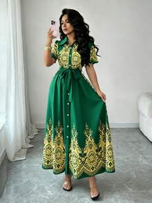 Màu xanh lá cây đậm