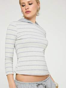 COUREZ Langarm leichte Kapuzenjacke in Streifenoptik/Y2K Sommer Outfits für Frauen, graue Oberteile für Ausgeh-Outfits, Langarm Oberteile, Casual Outfits, gestreifte Oberteile, süße Oberteile, Party Outfits, Festival Oberteile, Sommerkleidung, Festival Outfits, Frühjahrs Outfits für Frauen - Grau - Übersicht 5