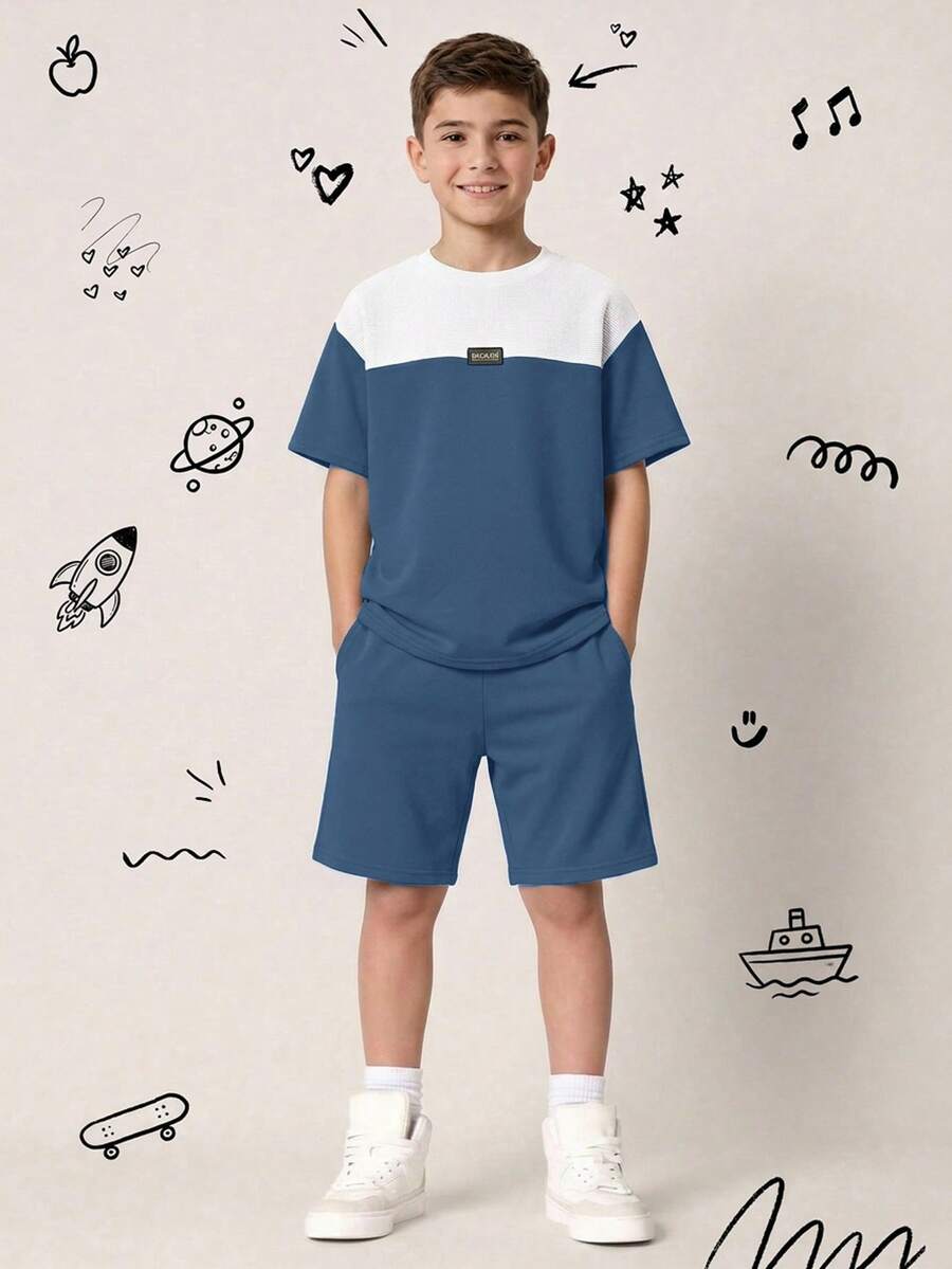 SHEIN 2件組/套 青少年男童休閒拼色圓領短袖T恤與短褲套裝,適合通勤、上學、日常休閒穿著、運動,春季/夏季 - 藍色 - 查看 1