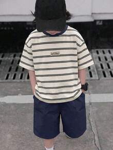 2件套 青少年男童休闲舒适百搭条纹印花T恤和纯色短裤套装 - 藏蓝色 - 查看 4