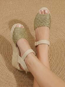 Styleloop Giày cao gót đế xuồng dệt từ dây gai dầu và rơm, quai ngang mắt cá chân màu vàng, giày sandal đế xuồng kiểu Boho phù hợp cho đi chơi, nghỉ mát, hẹn hò hàng ngày, đi biển, du lịch, phong cách thường ngày với giày nữ. - Vàng - Xem 5