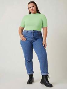 SHEIN BASICS Plus Size Women's Solid Color Casual Round Neck Short Sleeve Knit T-Shirt - Green - View 6