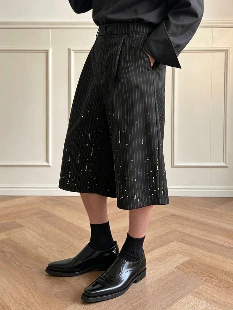 Manfinity Hypemode Herrshorts i streetstyle, svart och vit, sommar, eleganta rave-shorts med plissering och strassdesign, lösa och avslappnade för musikfestivaler, utflykter och semester - Svart - Visa 7