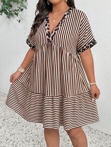 SHEIN Frenchy 大码休闲度假条纹豹纹拼接连衣裙 - 棕色 - 查看 4