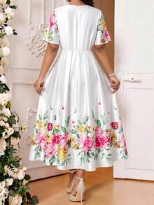 Fleurora Đầm ngắn tay cổ tròn in hoa thanh lịch dành cho nữ cỡ lớn - Nhiều màu - Xem 2