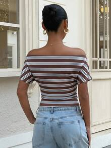 Muchica Áo thun nữ cổ trễ vai nhún bèo kẻ sọc phong cách vintage collegiate mới cho xuân/hè, phù hợp đi làm hàng ngày, hẹn hò, tụ tập, thu/đông/hè, Giáng sinh, Năm mới, Lễ Tạ ơn, tiệc, đám cưới, đi biển, lễ tốt nghiệp, thời trang, thanh lịch, thường ngày, dạo phố, hẹn hò, đặt chỗ, đi làm, bóng bẩy, Valentine, thanh lịch, nghỉ dưỡng, thường ngày, Y2K, dạo phố, lễ tốt nghiệp - Nhiều màu - Xem 2