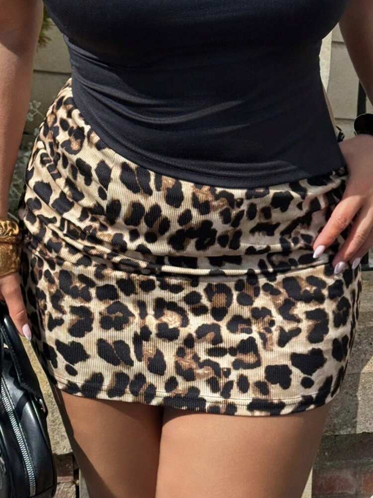 Dazy Plus Leopard Print Bodycon Mini Skirt, Stretchy Plus Size Women Spring/Summer Blogger Casual Skirt
