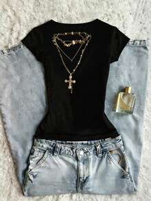 GlowEve Vintage V-Neck Embroidered Applique Decor Fitted Short Sleeve T-Shirt - Black - View 2