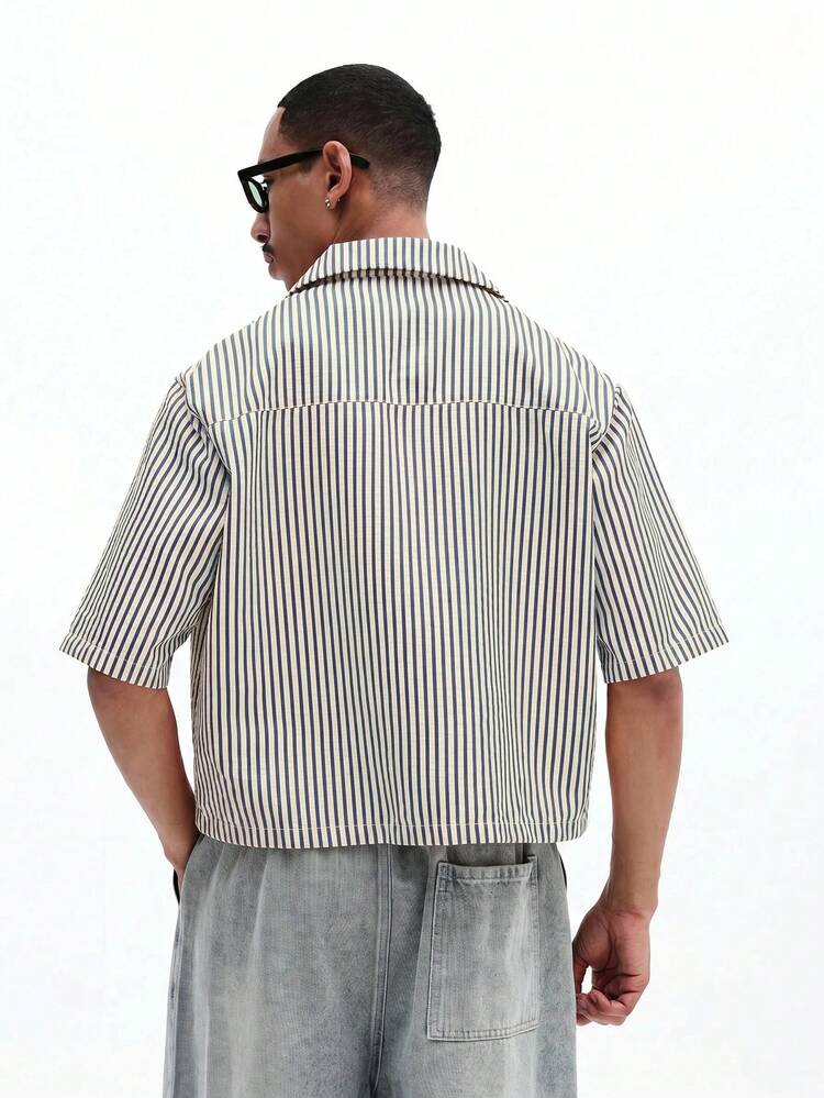 Camisa Cropped de Caminhoneiro com Mangas Curtas e Listras, com Remendos Bordados Retrô, Camisa Sobreposta com Botões para o Verão