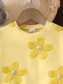 Set de 2 piezas de camiseta de verano para niñas, estilo casual y versátil, camiseta con estampado floral de cuello redondo combinada con shorts amarillos cómodos, estilo casual dulce y relajado, adecuado para salidas diarias o uso de vacaciones de las niñas - Multicolor - Ver 3
