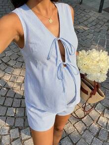 SHEIN 2 Stücke Umstandsmode gestreiftes Trägertop mit Schleife und verstellbare Taille Lässig Shorts Set - Blau-Weiß - Übersicht 1