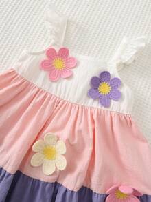 Cozy Pixies Vestido de tirantes con bloque de color y decoración floral para bebé niña, versátil y cómodo - Rosa - Ver 3
