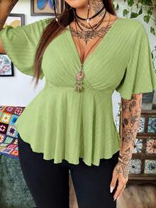 SHEIN MOOSTA Plus Size V-Neck Ruffle Sleeve Solid Color Elegant Short Sleeve T-Shirt, Summer - Green - View 1