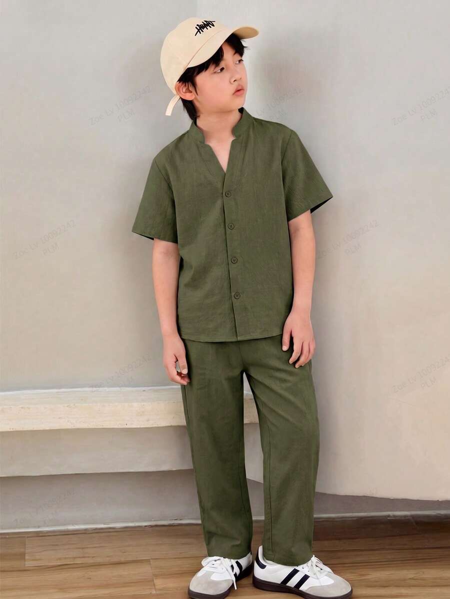 SHEIN 2件套 青少年男童宽松休闲立领梭织纯色短袖衬衫和裤子套装 - 軍綠色 - 查看 1