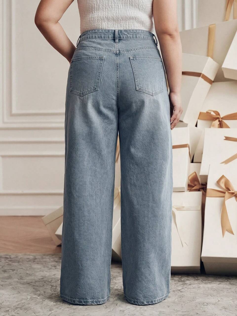 Floral Embroidered Straight-Leg Jeans