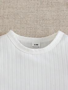 SHEIN 2 pezzi Outfit casual e alla moda per bambine, stile coreano minimalista, include: Maglietta a girocollo a costine bianca a maniche corte + Pantaloni salopette con stampa a farfalla a righe rosa in tessuto tessuto, adatto per uscite quotidiane estive, scuola, shopping, viaggi, picnic, parchi divertimento e altre occasioni - Rosa - Visualizzare 6