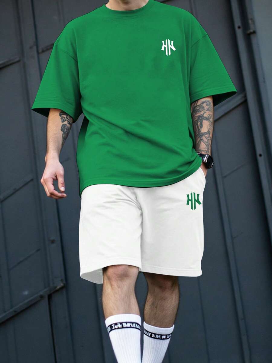 Manfinity Homme 男士大尺碼圖案印花綠色短袖T恤與白色短褲休閒套裝,度假風 - 彩色 - 查看 1