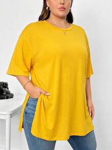 SHEIN CURVE+ 大尺碼女款黃色夏季休閒日常寬鬆舒適基礎款開衩下擺短袖T恤，機場穿搭，時尚 - 黃色 - 查看 5