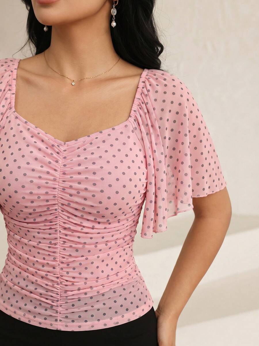 Modelyn 粉黑波點印花荷葉邊設計優雅可愛性感休閒T恤,適合約會、外出、茶會、夏季穿搭 - 粉色 - 查看 1