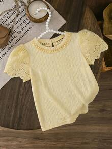 SHEIN LMoss Kids Camiseta ajustada de niña joven LMoss de unicolor con cuello redondo, adorno de encaje y volantes - Amarillo - Ver 2