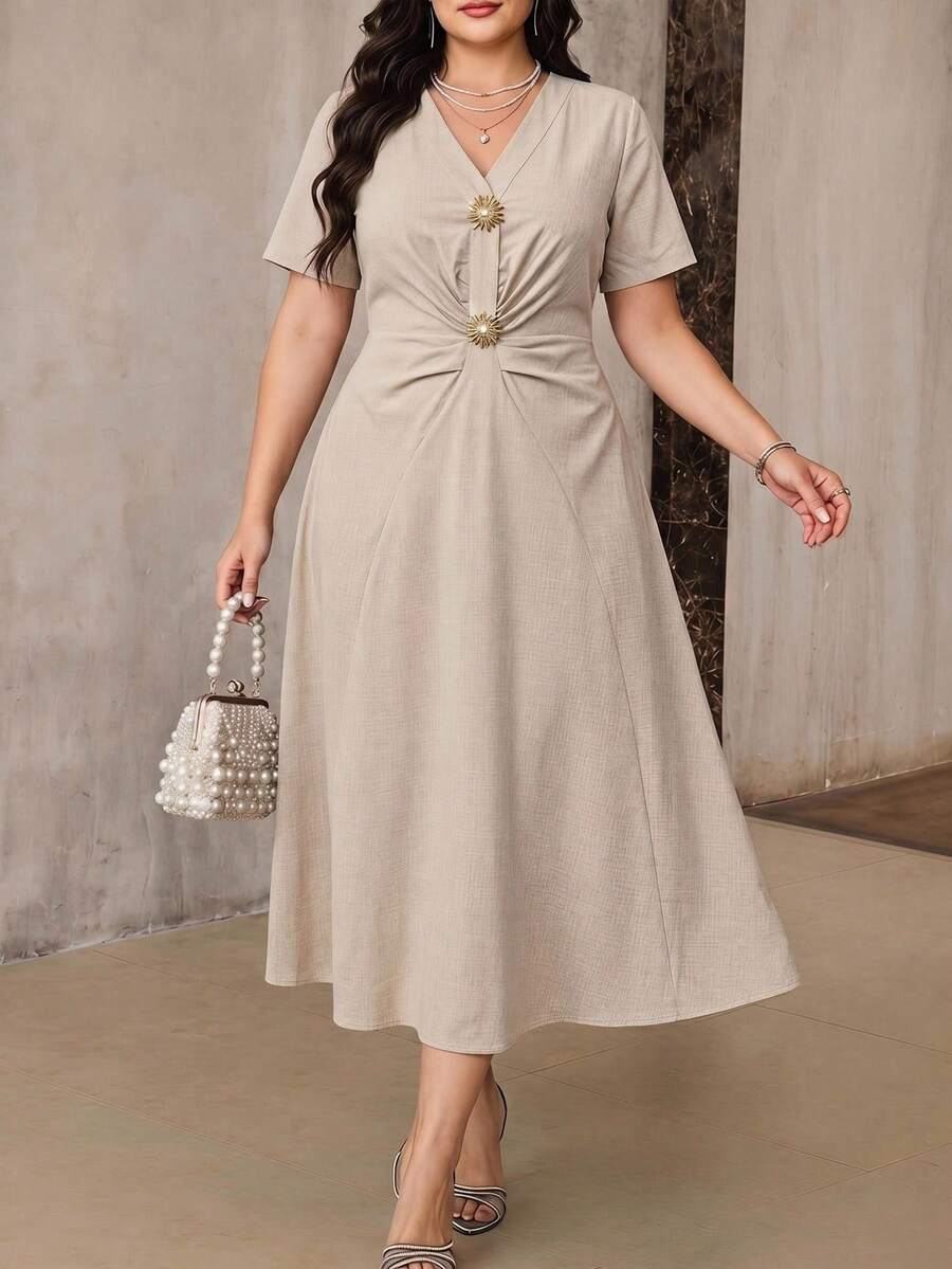 Modelyn Plus Size Women Metal Sun Decor Short Sleeve Elegant Dress