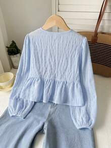 SHEIN Blusa casual minimalista cómoda de cuello redondo manga larga con lazo y nudo de tela texturizada para niña preadolescente, atuendo de vuelta al colegio otoño/invierno - Azul - Ver 2