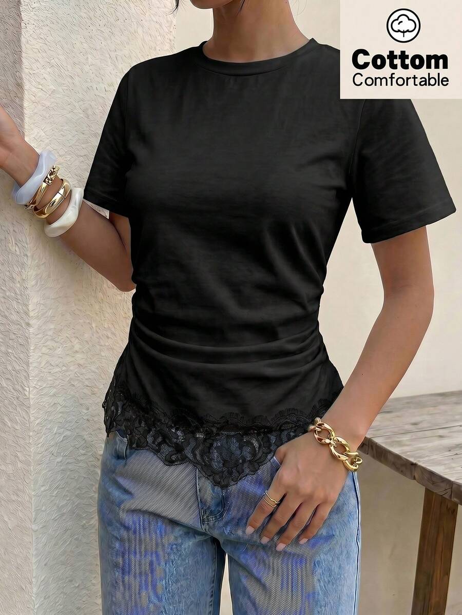 Modelyn 女士春夏白色针织短袖T恤,白色蕾丝饰边腰部收褶,通勤休闲两相宜 - 黑色 - 查看 1