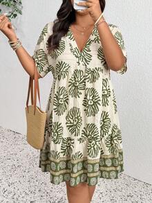 SHEIN Frenchy Đầm nữ cỡ lớn in họa tiết toàn thân, cổ chữ V, tay ngắn, kiểu dáng thường ngày, thích hợp cho kỳ nghỉ. - màu xanh lá - Xem 4