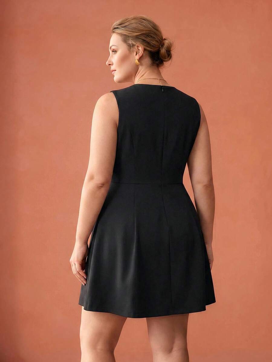 MOTF PREMIUM PLUS SIZE WOMEN'S ROUND NECK METAL DECOR BUTTON SIMPLE ELEGANT COMMUTER DINNER EVENING FORMAL OFFICE BLACK DRESS, SPRING/SUMMER TEACHERS' DAY - Black - View 2