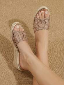 Styleloop Giày nữ, màu vàng đồng, giày dệt từ dây gai dầu và rơm, sandal đế xuồng, giày giúp tăng chiều cao, phong cách bohemian cho kỳ nghỉ. - Vàng - Xem 4