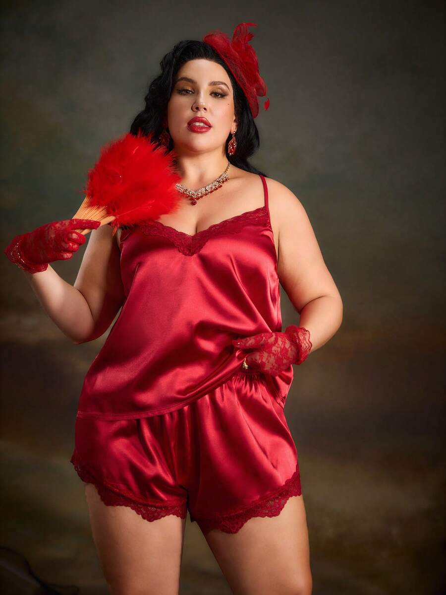 PinupPomp Conjunto de pijama con top de cami de satén con ribete de encaje y shorts - Rojo - Ver 1