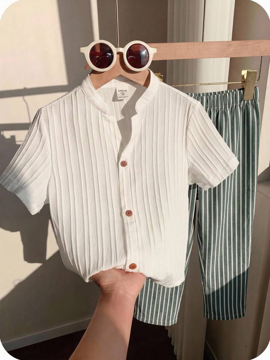 SHEIN Boys' Wave Print Short Sleeve Shorts Set Boys' Mandarin Collar Short Sleeve Shirt Set