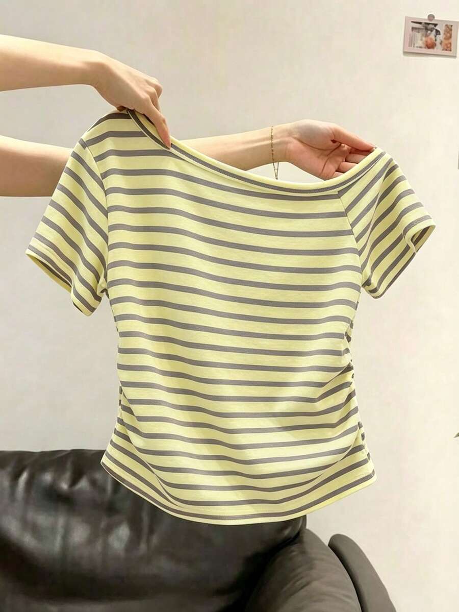 SHEIN 青少年女孩數位條紋不對稱領短袖上衣,休閒舒適,適合秋冬穿搭、度假、禮物、玩樂,甜美個性風格 - 彩色 - 查看 1