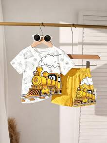 SHEIN Genkimix Kids 2件組/套 適合年輕男孩的休閒舒適百搭套裝，柔軟短袖T恤和短褲運動套裝，卡通火車圖案，適合夏季，時尚休閒穿搭，返校季，適合假期、戶外野餐、街拍、校園、節日、禮物 - 彩色 - 查看 5