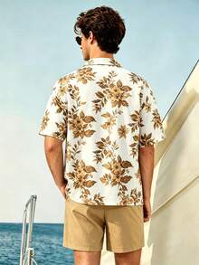 Manfinity VDAYZ Men's Floral Print Short Sleeve Shirt And Shorts Beach Outfit - Khaki - View 2
