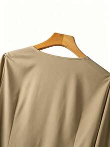 Velvienne Camisa elegante de manga larga con botones y dobladillo con volantes para mujer de talla grande - Camel - Ver 4