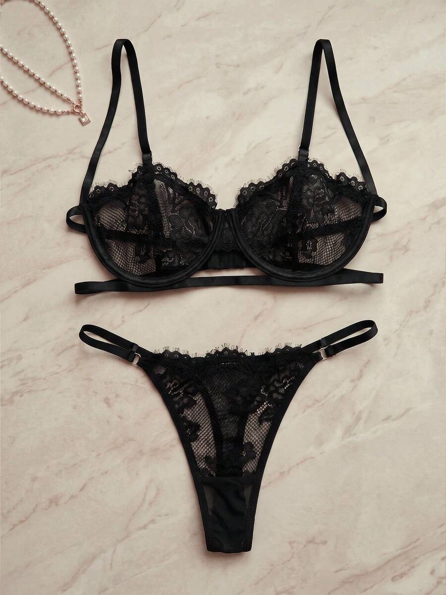 SHEIN Ensemble de lingerie transparente à dentelle rétro française, poursuivant une esthétique raffinée et l'indulgence de soi pour les femmes urbaines - Noir - Voir 1