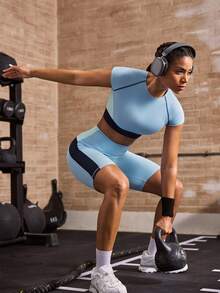 Powerista Conjunto Esportivo Feminino com Top de Manga Curta Colorblock e Shorts - Verde Menta - Visão 5