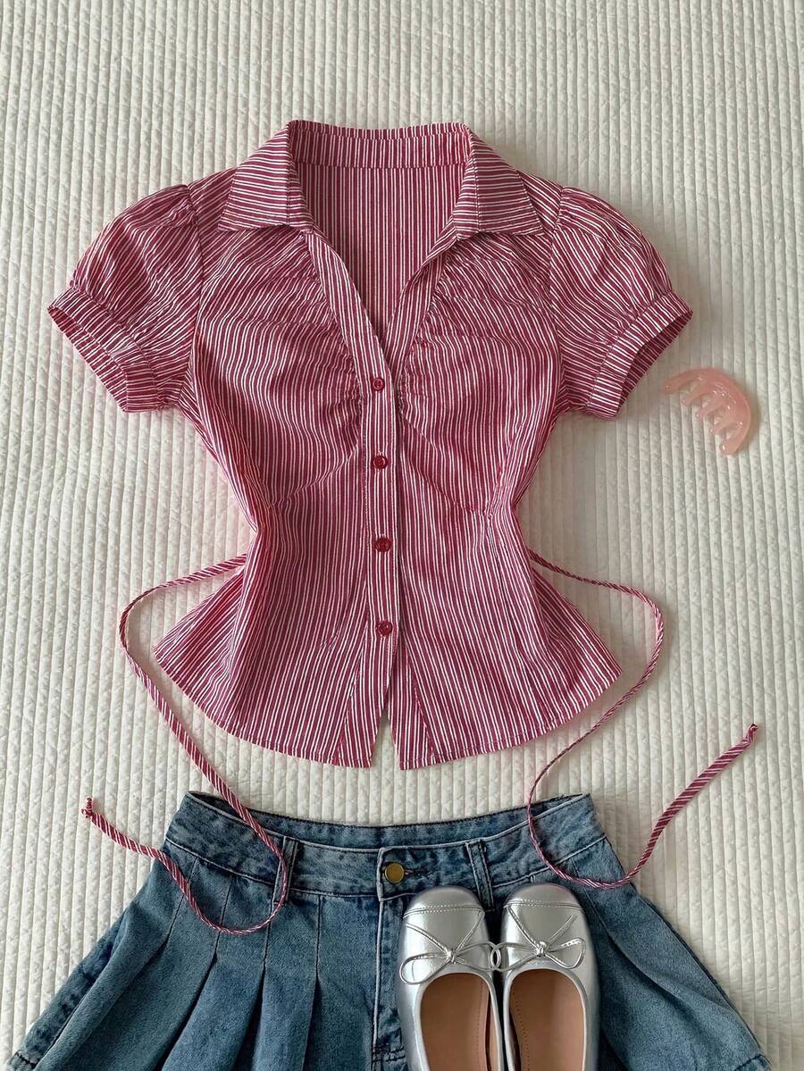 Comfortcana 女士红色条纹短款泡泡袖单排扣休闲衬衫，夏季服装，夏季上衣 - 紅色 - 查看 1