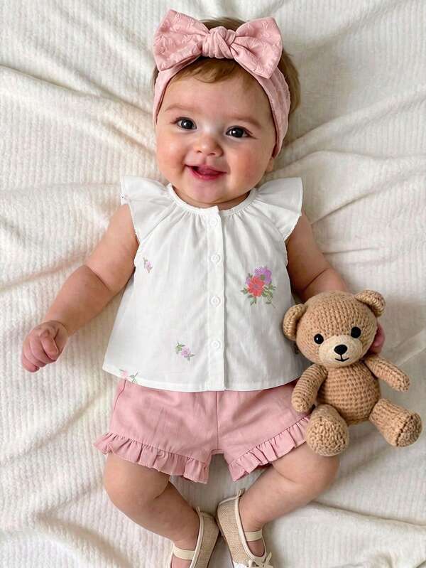 SHEIN 2-Piece Newborn Baby Girl Summer Cute Family Matching Floral Embroidered Short-Sleeved Top And Shorts Set For Birthday Parties,Weddings,Baptisms