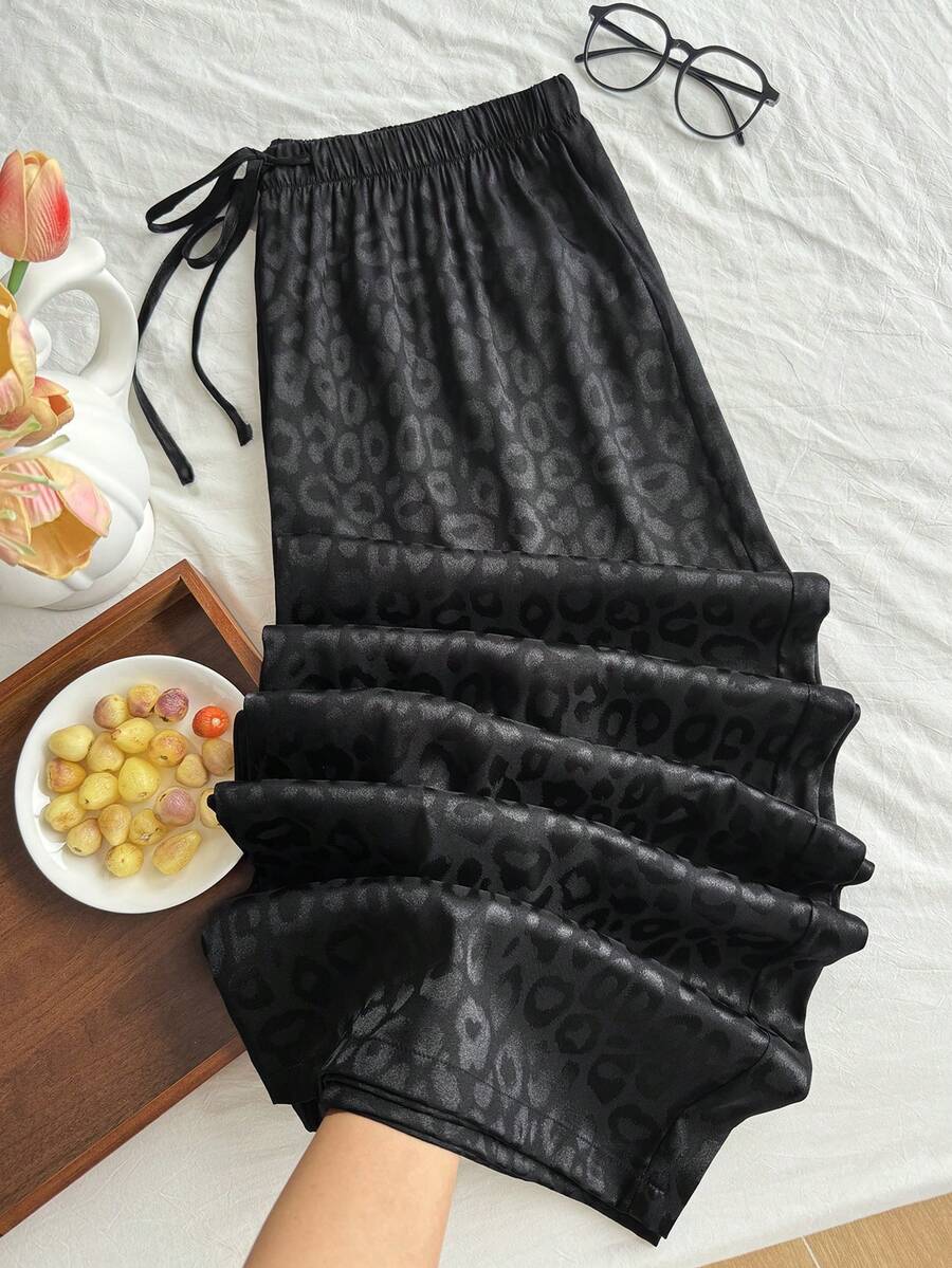 Comfortcana 大码舒适缎面复古豹纹抽绳裤,休闲家居服 - 黑色 - 查看 1