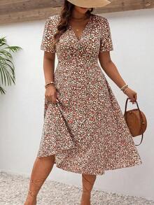 SHEIN Frenchy Plus Size Teacher Clothes, V-Neck All-Over Print Summer Short Sleeve Dress - Multicolor - View 1