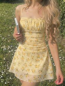 SHEIN Vestidos mini con estampado de flores para niña preadolescente, vestido camisero con espalda descubierta y fruncido, vestido de playa sin mangas con tirantes de espagueti - Amarillo - Ver 4