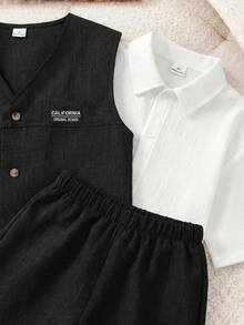SHEIN 3件套/组 男童/女童休闲韩版侧袋无袖背心、条纹短袖T恤和短裤三件套，适合开学第一天、校服、圆领卫衣、学生服装、男童套装、幼儿男童服装、返校套装、男童套装，适合日常穿着、上学、外出、运动、春夏穿着。 - 彩色 - 查看 5
