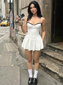 Sweetina 蕾絲拼接喇叭裙細肩帶迷你洋裝 - 白色 - 查看 4