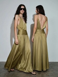 MOTF PREMIUM Vestido maxi de verano con cadena decorativa de metal urbano y cintura fruncida - Verde Oliva - Ver 2