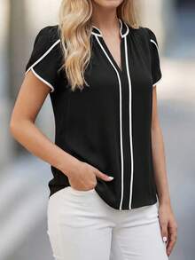 Editum 女款通勤袖口與門襟對比色夏季上衣 商務休閒優雅大方女士黑白教師節辦公穿搭 - 黑與白 - 查看 4