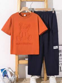 SHEIN 2件套儿童/青少年男童休闲百搭舒适压纹图案圆领宽松短袖针织T恤和工装裤套装，适合返校穿着 - 銅色 - 查看 4