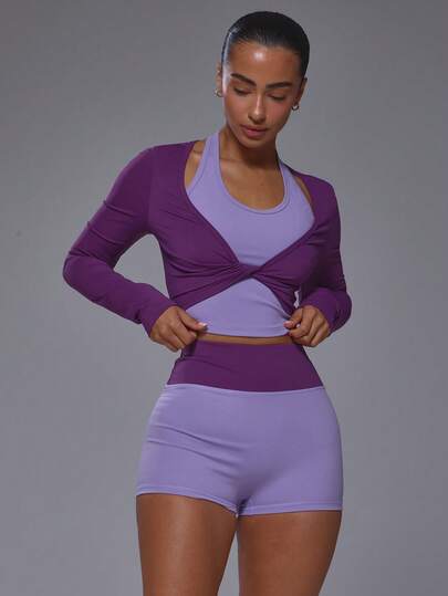 Musera Sport 修身露背吊带背心，前襟扭结披肩，撞色腰带，搭配运动迷你短裤，套装出售。适合健身房、运动、普拉提、跑步等场合，可爱又少女，日常休闲穿着。